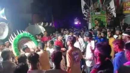 खड़गपुर: मोहर्रम की दसवीं तारीख पर नगर क्षेत्र में निकला ताजिया जुलूस, इंडिया गेट की झांकी रही आकर्षण का केंद्र