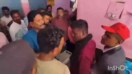 निघासन: 12 वर्षीय अयान की पानी में डूबने से हुई मौत, निघासन CHC के चिकित्सकों की लापरवाही पर परिजनों का फूटा ग़ुस्सा