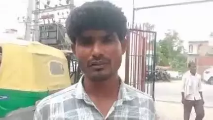 बंजरिया: हरसिद्धि पानापुर के सुनील कुमार ने सोमवार को बंजरिया थाना में ट्रैक्टर चोरी होने की शिकायत की