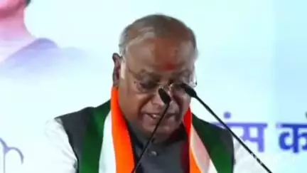 रायपुर: मोदी सरकार पर खड़गे ने कसा तंज, कहा- दो टांगों पर चल रही, एक नीतिश तो दूसरा TDP