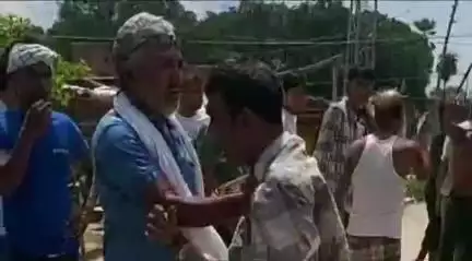 सगड़ी: अंजानशहीद गांव में नशेड़ी पति ने पत्नी की चाकू से गोदकर की हत्या, आरोपी गांव में घूम-घूमकर हत्या की जानकारी दे रहा था