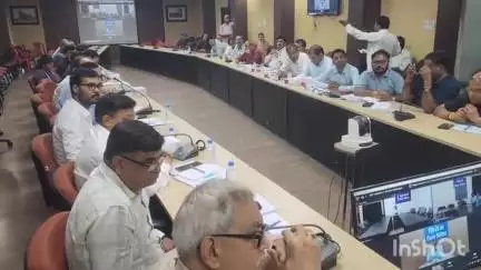 विदिशा नगर: विदिशा में कलेक्ट्रेट के बेटवा स्वागत में हुई विशेष बैठक, पुनर्गठन आयोग के सचिव श्री अक्षय कुमार रहे मौजूद