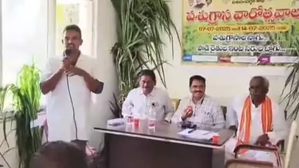 శ్రీకాకుళం: పశుగ్రాసాలతో అధిక పాల దిగుబడి వస్తుందన్న పశు వైద్యశాఖ డిడి నరసింహులు