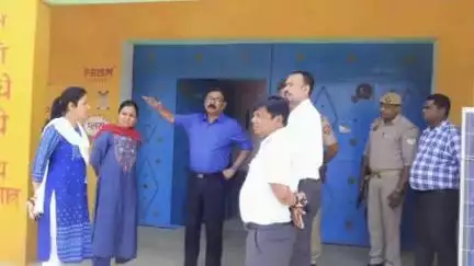 आंवला: आंवला के भमोरा में कांवड़ मार्ग का जिलाधिकारी ने किया निरीक्षण, कांवड़ियों की सुरक्षा के लिए दिए निर्देश