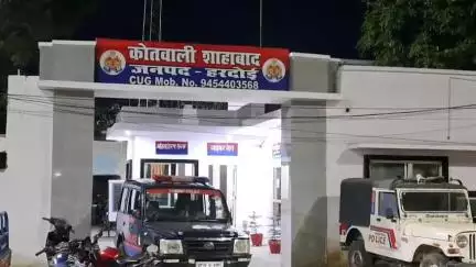 शाहबाद: पिपरिया पुल के पास तेज रफ्तार अज्ञात वाहन की टक्कर से बाइक सवार घायल