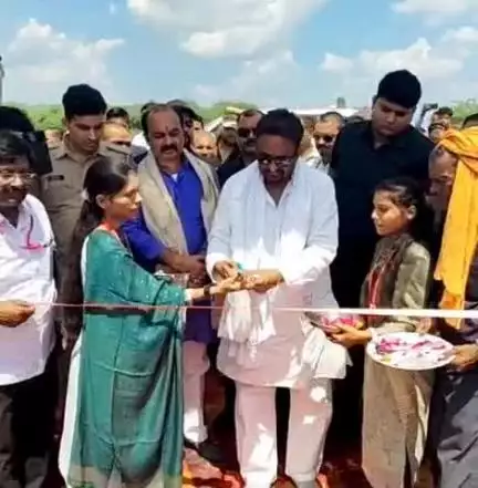 बीघापुर: ग्राम पंचायत पोरई में विधायक ने तालाब सौंदर्यीकरण और नवनिर्मित खेलकूद मैदान का किया लोकार्पण