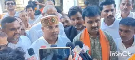 बलिया: रास्ता क्लियर, अब आराम से बनेगा गोंड जाति का प्रमाण पत्र, जिलाधिकारी से बैठक के बाद भाजपा जिलाध्यक्ष ने दी जानकारी