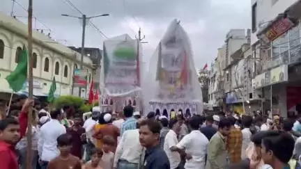ब्यावरा: ब्यावरा शहर में मुस्लिम समाज द्वारा मोहर्रम का जुलूस निकाला गया, बड़ी संख्या में लोग शामिल हुए