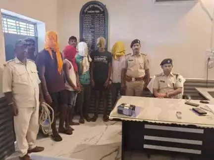 परबत्ता: थाना पुलिस की बड़ी कार्रवाई, चोरी के मामले में पाँच आरोपी गिरफ्तार