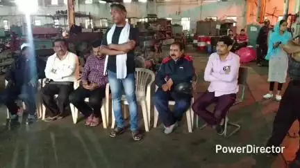 परसिया: पेंच और कन्हान की कोयला खदानों में मजदूर संगठनों ने हड़ताल को लेकर की गेट मीटिंग, किया जन जागरण