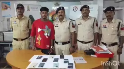 दुर्ग: पुलिस ने सेक्टर 6 से मोबाइल चोरी करने वाले आरोपी को किया गिरफ्तार
