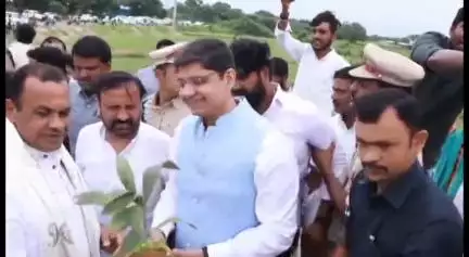 బిచ్కుంద: జుక్కల్‌లో పర్యటించిన మంత్రి కోమటిరెడ్డి వెంకట్ రెడ్డి