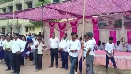 शेखपुरा: इस्लामीया हाई स्कूल के मैदान में दो दिवसीय मशाल खेलकूद प्रतियोगिता का आयोजन कार्यक्रम में पांच खेलों का आयोजन
