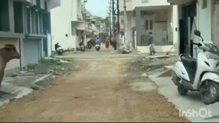 રાજીવનગર વિસ્તારમાં રસ્તા સમથળ કરવા યોગ્ય મટિરિયલ્સ વાપરવા સ્થાનિકો દ્વારા મનપાના કમિશનર રજુઆત #jansamasya