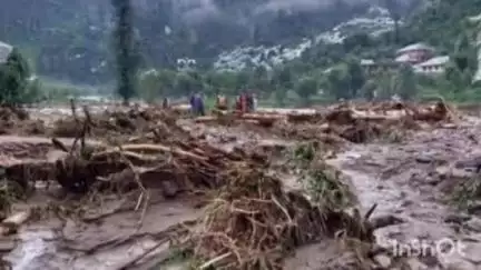 कुमारसैन: कुमारसेन: नारकंडा के समाजसेवी राजेश गुप्ता ने मंडी बाढ़ पीड़ितों की सहायता के लिए बढ़ाया हाथ, बच्चों को लेंगे गोद