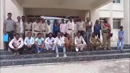 जौरा: जौरा एसडीएम कार्यालय पर चौकीदारों ने मुख्यमंत्री के नाम दिया ज्ञापन