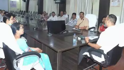 मुंगेली: कलेक्टर ने कलेक्ट्रेट में सोनोग्राफी सेंटरों के संचालकों की बैठक ली, PCPNDT एक्ट के नियमानुसार संचालन के निर्देश दिए