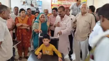 सिहावल: सिहाबल जनपद के सभागार में दिव्यांग बच्चों को आवश्यक उपकरण वितरित किए गए, सिहावल विधायक रहे मौजूद