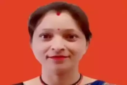 बाराकोट:सीमा आर्य बनी चूयरानी की निर्विरोध क्षेत्र पंचायत सदस्य बाराकोट ब्लॉक प्रमुख पद की प्रबल दावेदार।