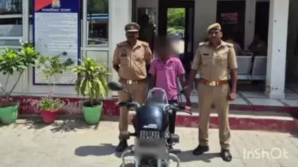 तिलोई: इन्हौना पुलिस ने चोरी की बाइक के साथ एक युवक को पकड़ा