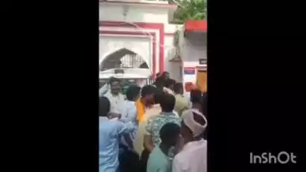 छितौना कांड: मंत्री अनिल राजभर के खिलाफ करणी सेना ने किया थाने का घेराव