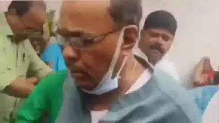 মেদিনীপুর: খড়্গপুরের বেবি কোলে সম্পর্কে প্রশ্ন করতেই মেদিনীপুরে সাংবাদিকদের প্রশ্নের উত্তর এড়ালেন রাজ্য সভাপতি সুব্রত বক্সি