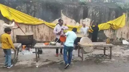 झालरापाटन: झालावाड़ में मुहर्रम की 11 तारीख पर पुरानी जेल रोड पर छबील व हलीम का तक़सीम, ग्रामीण क्षेत्र में निकाले गए ताजिये
