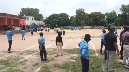 संझौली: प्रखंड के उच्च विद्यालय के प्रांगण में खेलकूद प्रतियोगिता मशाल का आयोजन किया गया