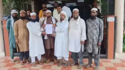 परभणी: धार्मिक भावना दुखावणाऱ्या
उदयपुर फाईल चित्रपटावर बंदी घाला पेडगाव येथील मुस्लिम बांधवांचे जिल्हाधिकाऱ्यां निवेदन