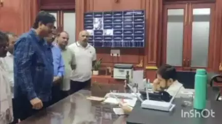दुर्ग: छत्तीसगढ़ कर्मचारी अधिकारी फेडरेशन द्वारा कलेक्टर को विरोध में ज्ञापन सौंपा गया