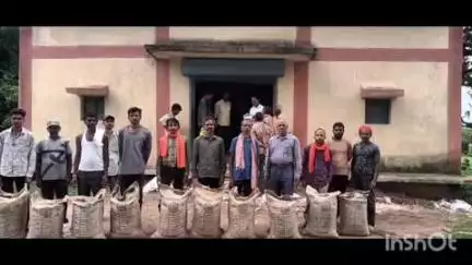 बैकुंठपुर: जिले में खरीफ सीजन 2025 के बीज व उर्वरक वितरण में 80% से अधिक प्रगति, दलहन तिलहन क्षेत्र में लक्ष्य से बढ़कर काम