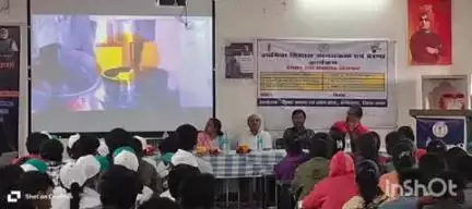 जगदलपुर: आड़ावाल में स्वरोजगार स्थापित करने हेतु उद्यमिता जागरूकता शिविर में युवाओं को योजनाओं की दी गई जानकारी