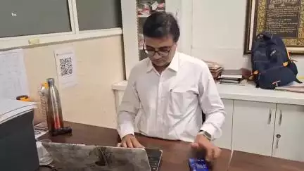 हिसार: पाकिस्तान के लिए जासूसी के आरोप में जेल में बंद ज्योति मल्होत्रा को हिसार में वीसी के ज़रिए कोर्ट में किया गया पेश
