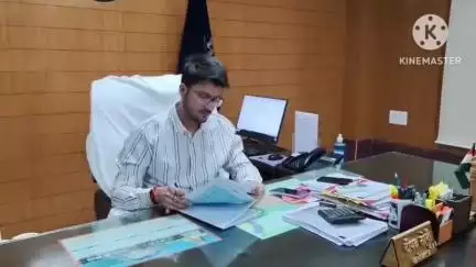 बलौदाबाज़ार: जिले के आपदा पीड़ित 2 परिवारों के लिए कलेक्टर ने ₹8 लाख की आर्थिक सहायता राशि की दी स्वीकृति