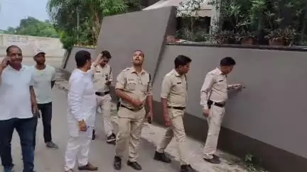 मंदसौर: श्रीजी पार्क कॉलोनी में असामाजिक तत्वों ने 2 घरों के बाहर की लाइटें तोड़ीं, सूचना पर पुलिस पहुंची