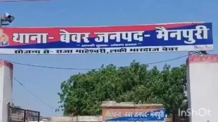 भोगांव: बेवर क्षेत्र में टेंपो की टक्कर से बाइक सवार घायल, थाने में रिपोर्ट दर्ज कराई गई