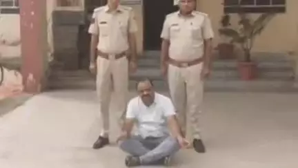 सीकर: लोसल पुलिस ने नाबालिग से दुष्कर्म के मामले में होटल संचालक को किया गिरफ्तार, जांच जारी