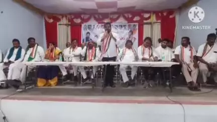 సత్తుపల్లి: వేంసూర్ మండల కేంద్రంలో కాంగ్రెస్ నాయకులు ముఖ్య సమావేశం