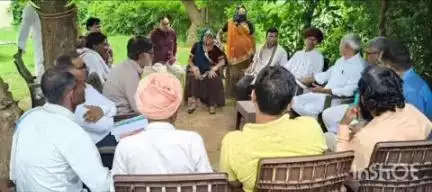 उनियारा: उनियारा के लोगों ने विधायक राजेंद्र गुर्जर को अपनी समस्याओं से कराया अवगत