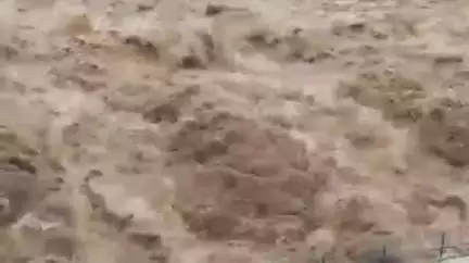 पवनी: गोसेखुर्द धरणाचे २१ दरवाजे अर्ध्या मीटरने उघडले, २३८८ क्यूमेक पाण्याचा विसर्ग सुरू, सतर्कतेचा इशारा