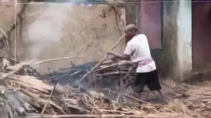 ଢେଙ୍କାନାଳ ସଦର: ଭାଟକାଟେଣୀ ଗ୍ରାମରେ ଅଗ୍ନିକାଣ୍ଡରେ ପୋଡିଗଲା ଘର