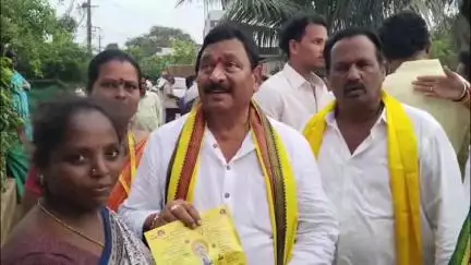 పెద్దాపురం నియోజకవర్గంలో సూపరిపాలన తొలి అడుగు కార్యక్రమంలో పాల్గొన్న ఎమ్మెల్యే రాజప్ప.