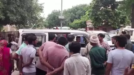 सवायजपुर: हरपालपुर के प्राइवेट अस्पताल में महिला की इलाज के दौरान मौत, लापरवाही का आरोप लगाया गया
