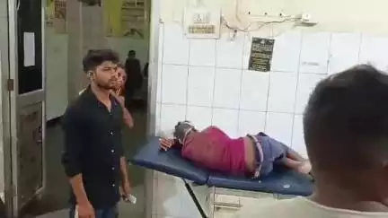 मिश्रिख: मिश्रिख चौराहे पर ऑटो से गिरकर एक किशोर गंभीर रूप से हुआ घायल, अस्पताल में भर्ती
