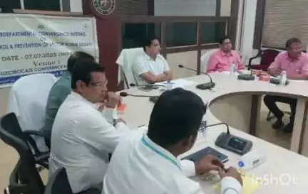କଟକ ପୌରାଞ୍ଚଳ: ଡେଙ୍ଗୁର ପ୍ରତିରୋଧ ତଥା ନିୟନ୍ତ୍ରଣ ନିମନ୍ତେ ସୋମବାର ଜିଲ୍ଳାପାଳଙ୍କ କାର୍ଯ୍ୟଳୟରେ ବୈଠକ ଅନୁଷ୍ଠିତ।