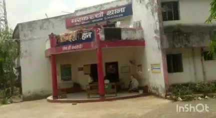 मरकच्चो: बालू लदे ट्रैक्टर को जबरदस्ती छुड़ाने के मामले में सीओ ने मरकच्चो थाना में मामला दर्ज कराया