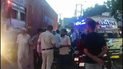 नूह: पुनहाना के बिसरू ररोड़ पर सिटी थाना प्रभारी ने चलाया चेकिंग अभियान, सात मोटरसाइकिलों का किया चालान