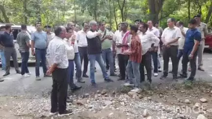 ज्वालामुखी: ज्वालामुखी विधायक ने ज्वालामुखी विधानसभा क्षेत्र में भारी वर्षा से प्रभावित क्षेत्रों के नुकसान का लिया जायजा