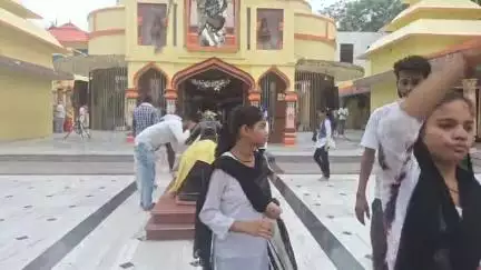 कन्नौज: कन्नौज में शिवमंदिरों में उमड़ी भक्तों की भीड़, सोमवार को बाबा का हुआ भव्य श्रंगार