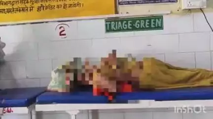 खलीलाबाद: नौरंगिया चौराहे के पास रोड के बगल खड़ी महिला को तेज रफ्तार बाइक ने मारी ठोकर, महिला घायल, अस्पताल में चल रहा इलाज